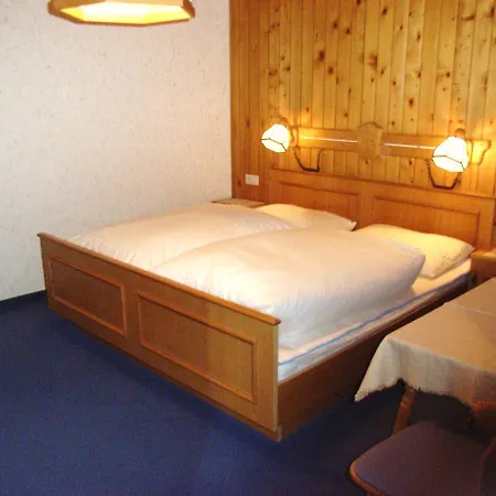 Ledererhof Bed & Breakfast 3*